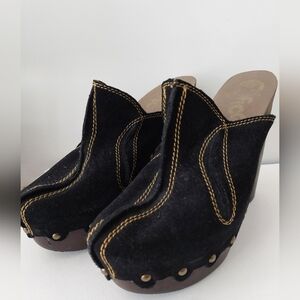 Flogg Black Suede Platform Clogs with Contrast Stitching Size 7.5